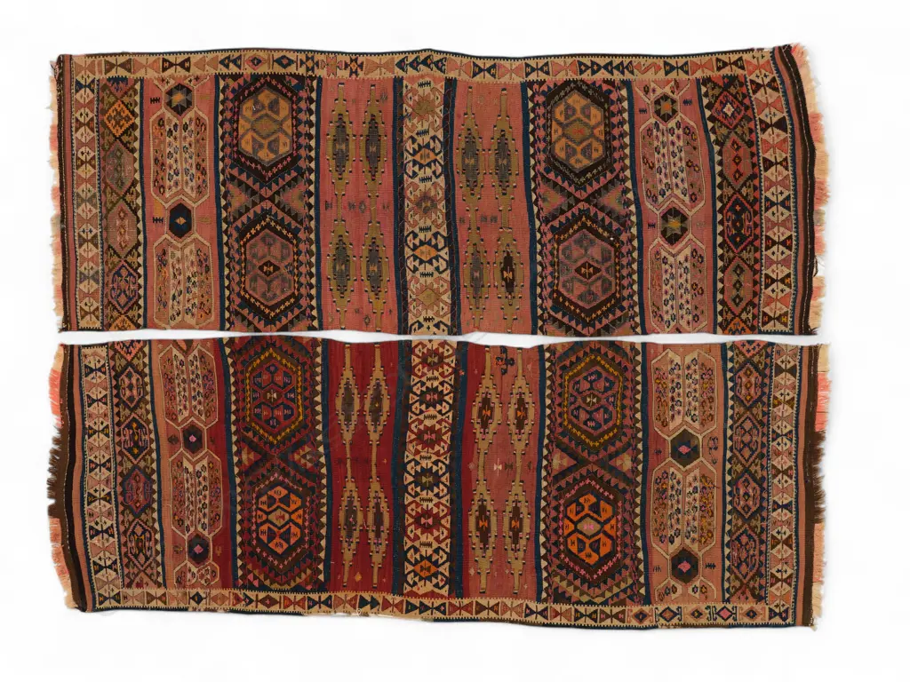 PLEASE NOTE: THIS KILIM WAS WRONGLY DESCRIBED AS A Semi-antique Uzbekistan kilim Hakkari-Kasuran, Image 1++